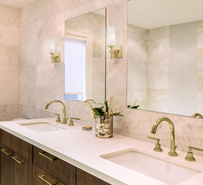 Chaddsford One-Light Indoor Wall Fixture: Champagne Brass Finish